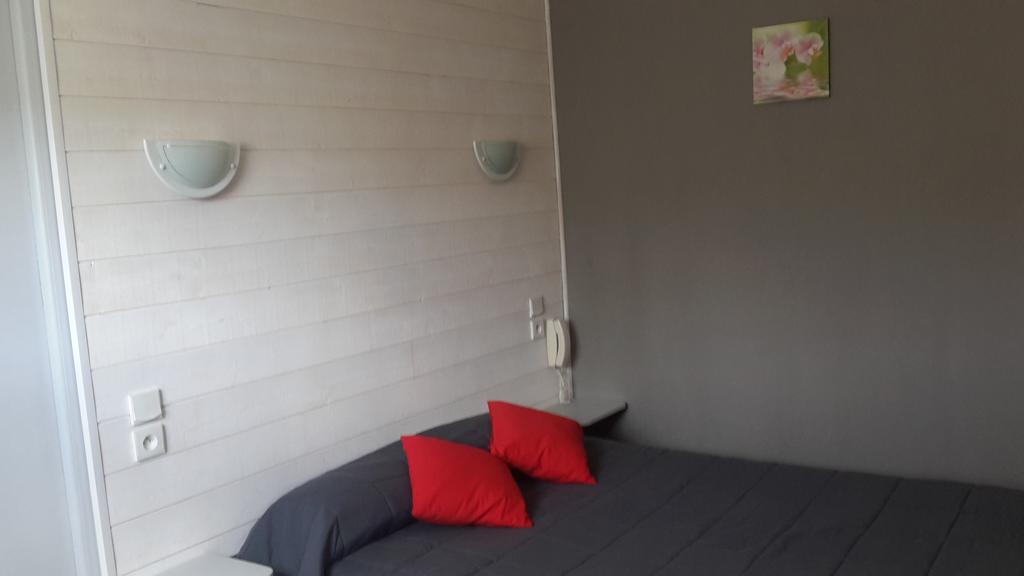 Hotel L'Oustalet Font-Romeu-Odeillo-Via Dış mekan fotoğraf